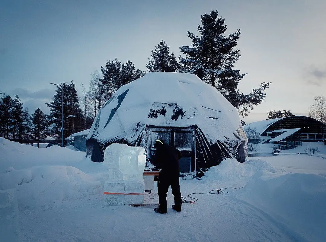 COSCO Tent - Enjoying the Tranquility and Romance of the Snow
