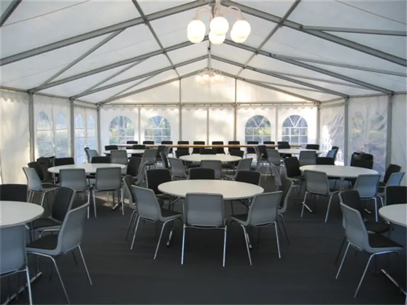 Flexible and efficient - your one-stop solution for temporary office & canteen tents!